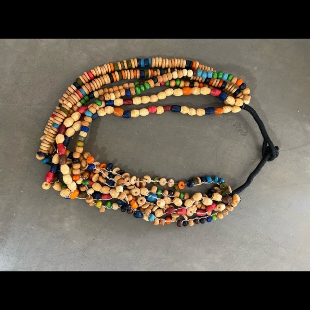 NWOT I beaded necklace